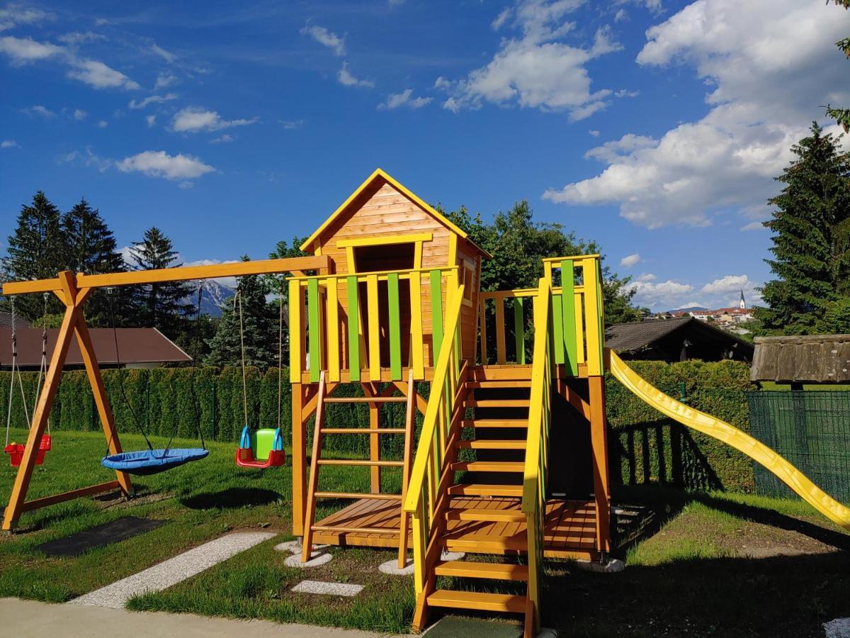 Apartments And Wellness Jelovca Радовлица Екстериор снимка