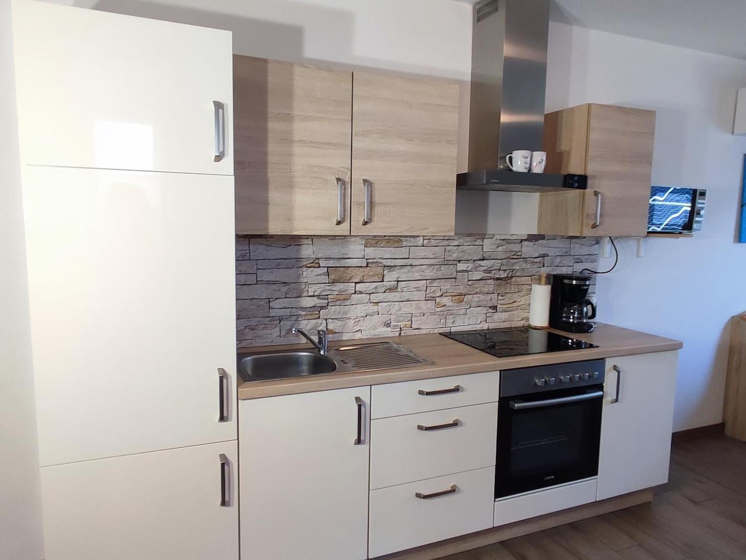 Apartments And Wellness Jelovca Радовлица Екстериор снимка