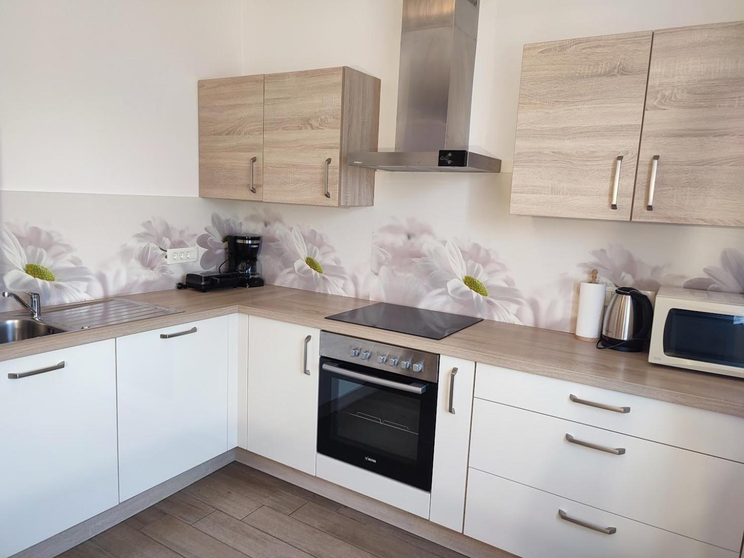 Apartments And Wellness Jelovca Радовлица Екстериор снимка