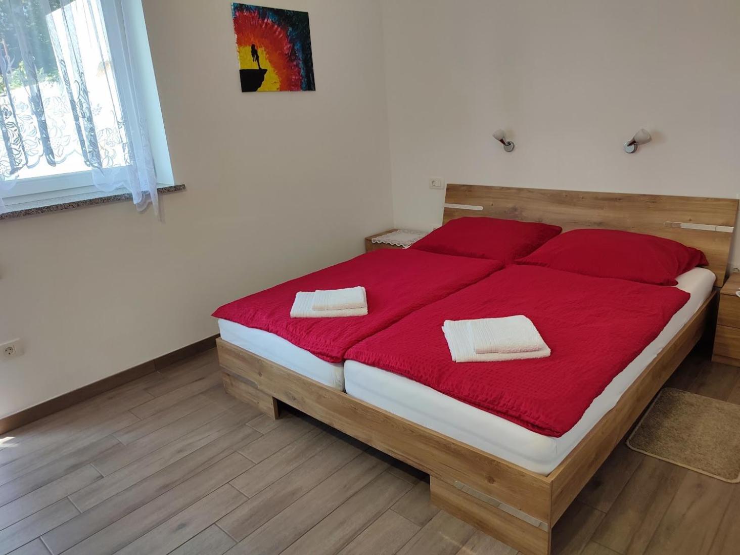 Apartments And Wellness Jelovca Радовлица Екстериор снимка