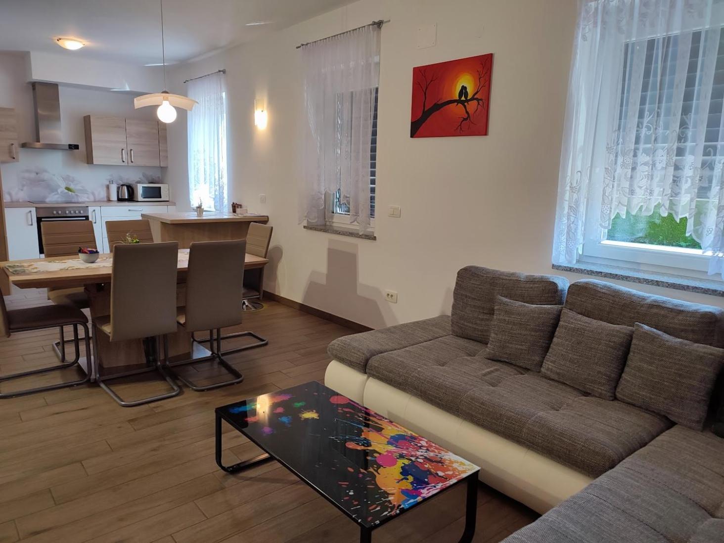 Apartments And Wellness Jelovca Радовлица Екстериор снимка