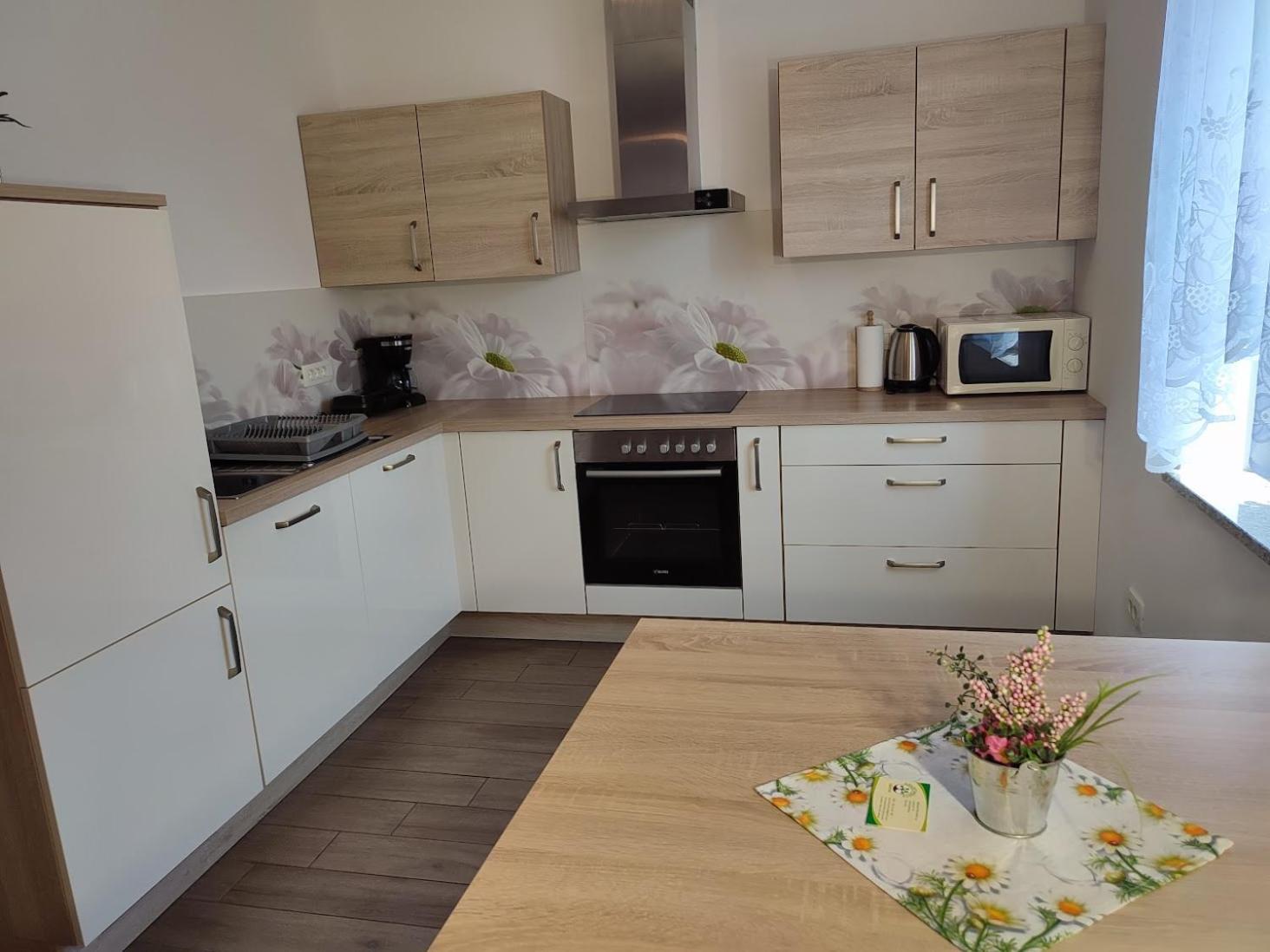 Apartments And Wellness Jelovca Радовлица Екстериор снимка